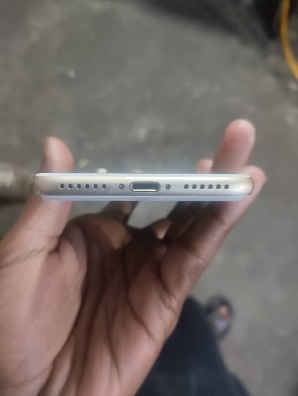 iPhone 7 128gb non pta condition 10by10 1