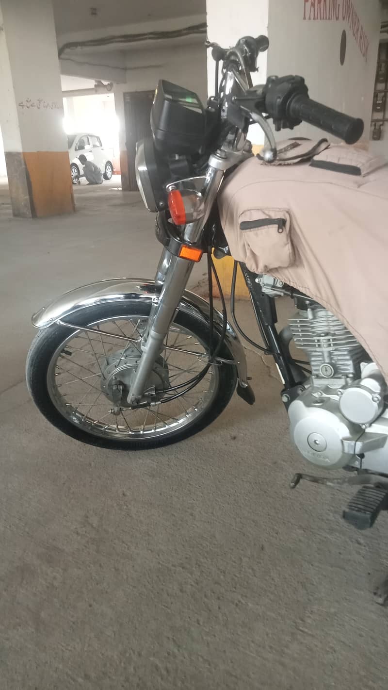 Honda CG 125 Special Edition 2023 6