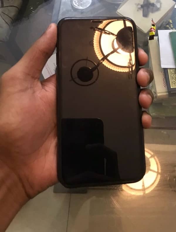 iPhone 11 Pro 1