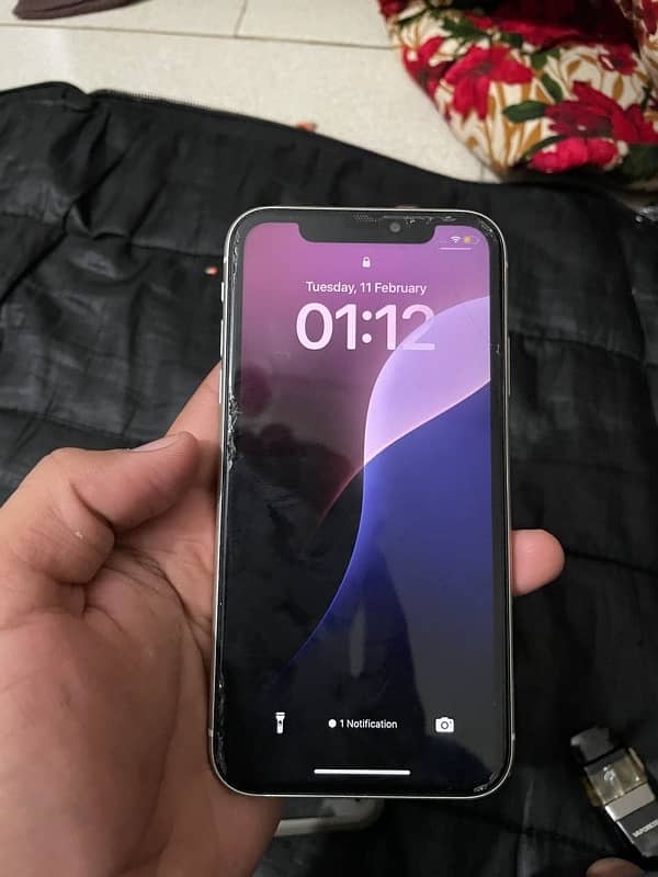 iPhone XR | 64gb | Factory Unlcok 3