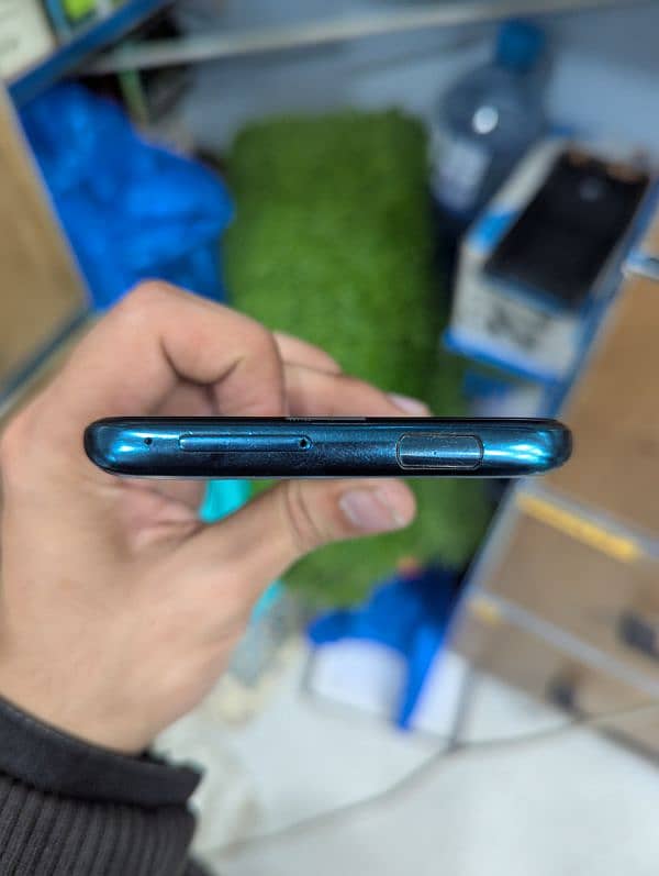 Huawei Y9 Prime 2019 (Pop Up) 4/128 Dual SIM.       (Aquos R2, R3, R5) 3