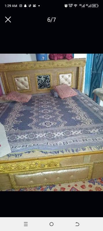 used bed dressing and resnable price 1