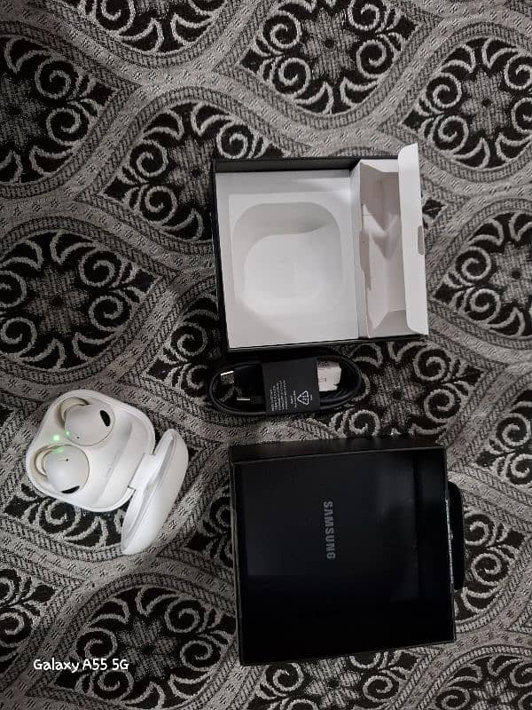 samsung galaxy buds2 pro 100% orignal brand new condition 1