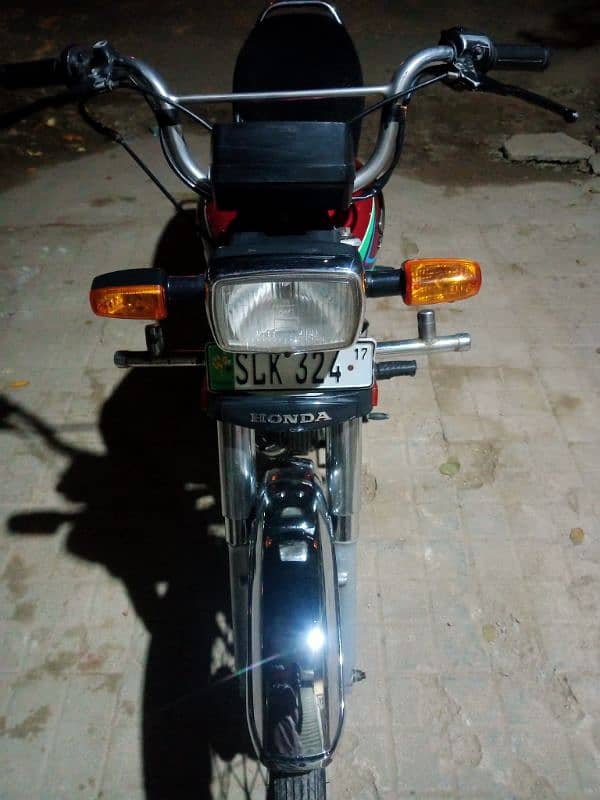 Honda 70 cc 10 by l0 condition urgent sale 4