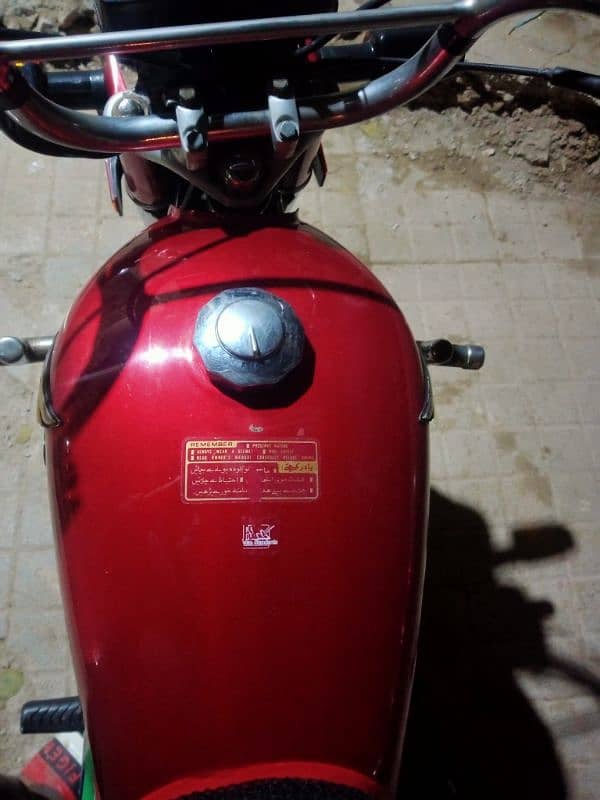 Honda 70 cc 10 by l0 condition urgent sale 8