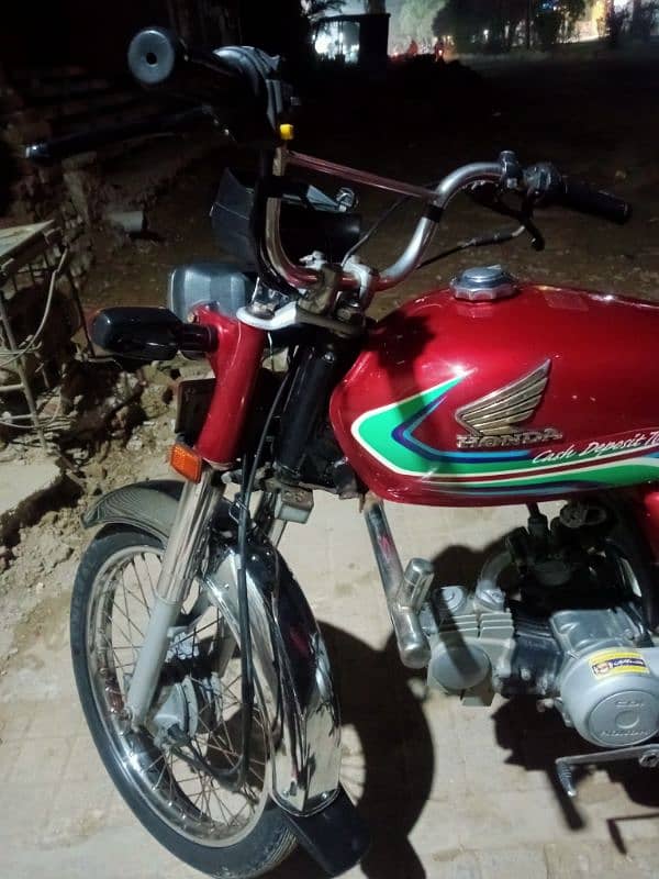 Honda 70 cc 10 by l0 condition urgent sale 9