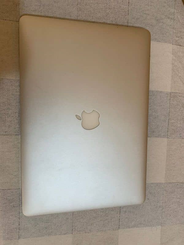 Apple MacBook Pro MD101 0