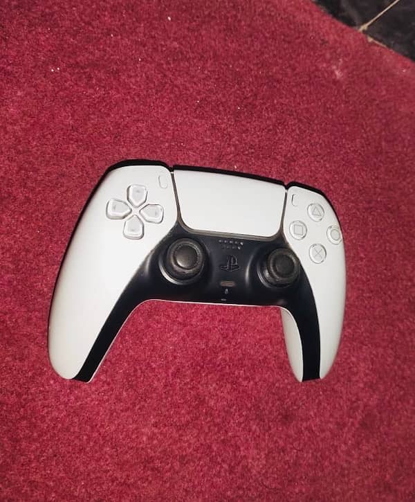 Ps5 Sony controller 10/10 condition 0