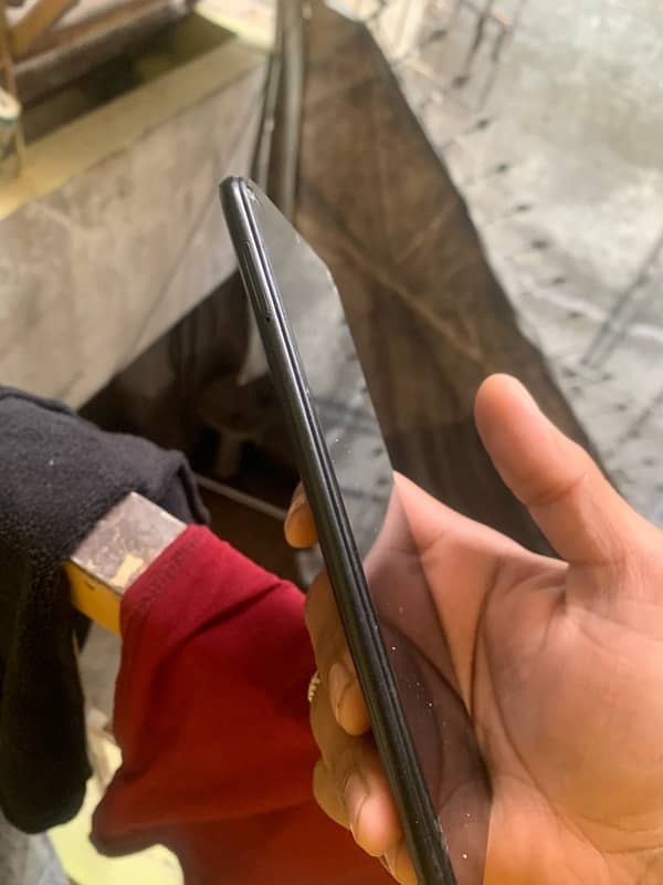 oppo A16E 4/64 condition new just front glass crack 11