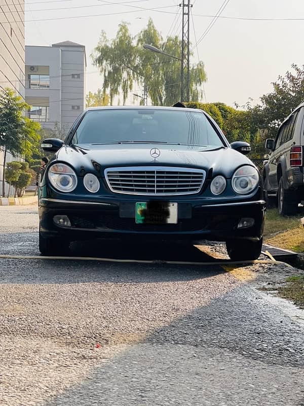 Mercedes E Class 2004 1