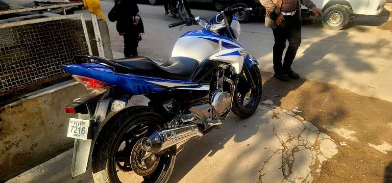 Suzuki inazuma 250 like new 1