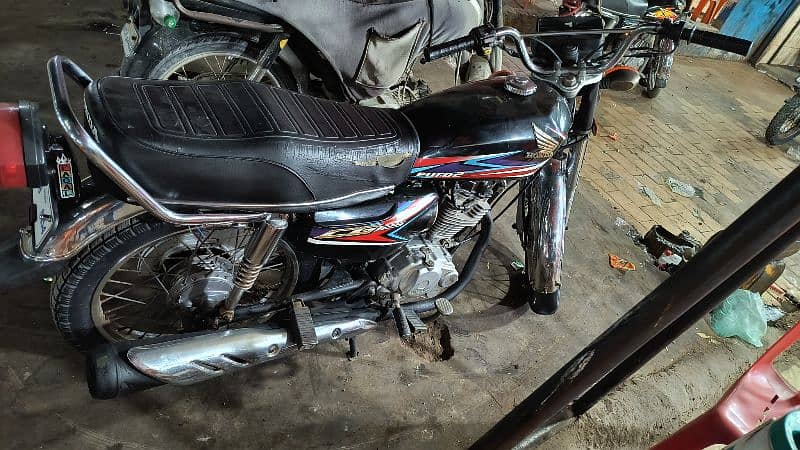 Honda CG 125 2019 larkana number 1