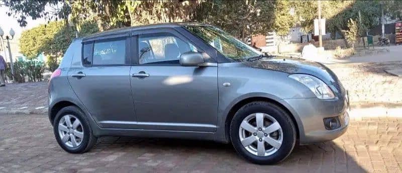 Suzuki Swift 2013 1