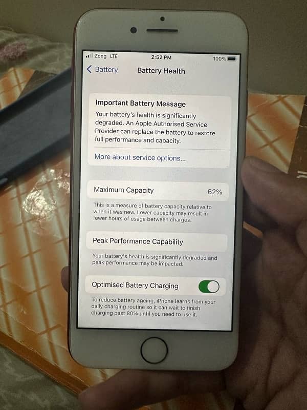 iPhone 7 128GB Pta Aprroved 4