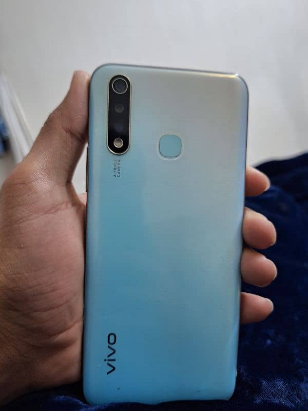 Vivo y19 with box 1