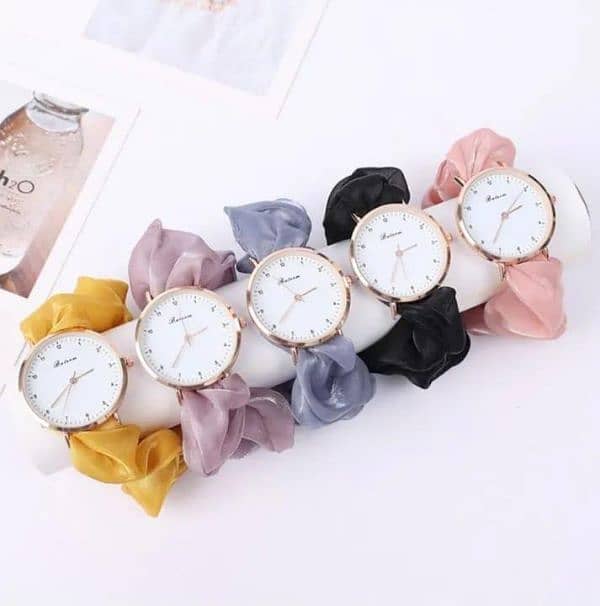 Women's Quartz Water Resistant Round Analogue Watch - 1 Pc 4