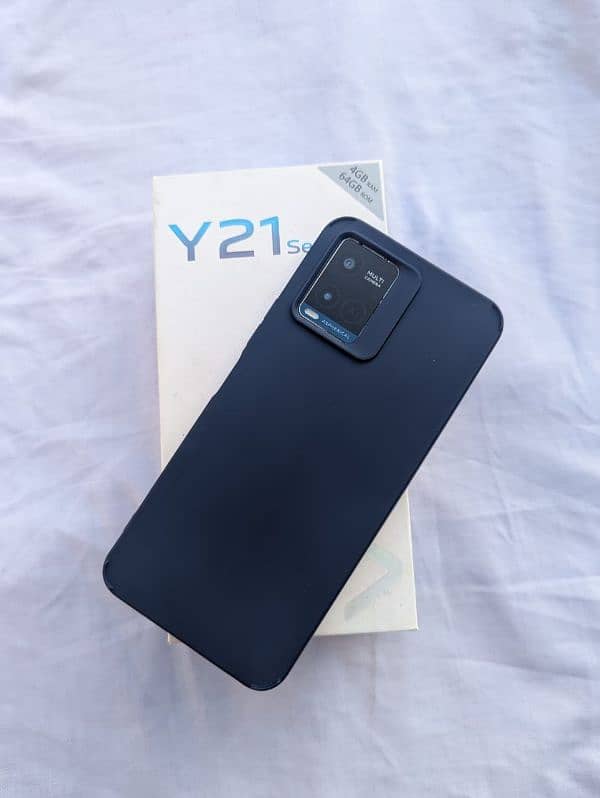 Vivo y21 with box 7