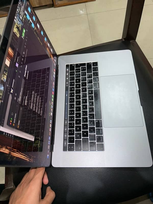 MacBook Pro 2018 16/512 SSD 2