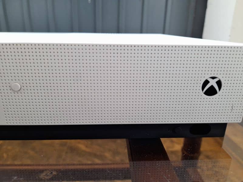 Xbox One S 1 TB 0