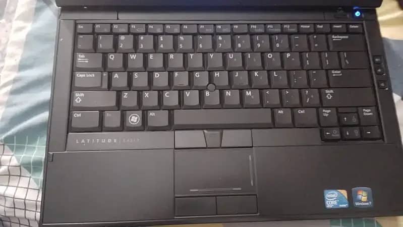 Dell Latitude i5, 2GB DDR, 128 SSG HDD 6