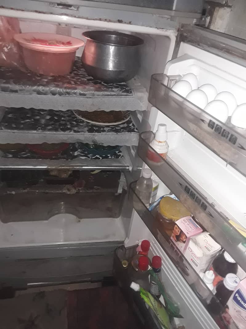 Dawlance medium size fridge 2