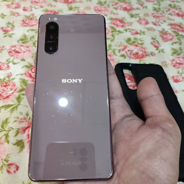 Xperia 5 (Mark 2) Official Approved 1