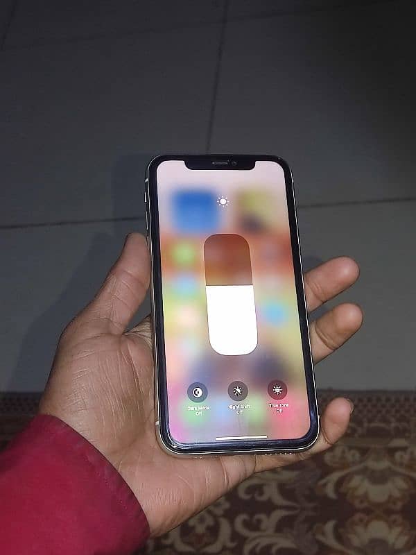 i phone 11 non pta 64GB only phone 1