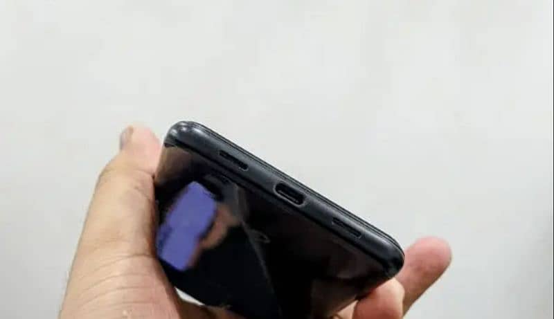 Google pixel 4a 5g 6/128.   ( Exchange possible) 1