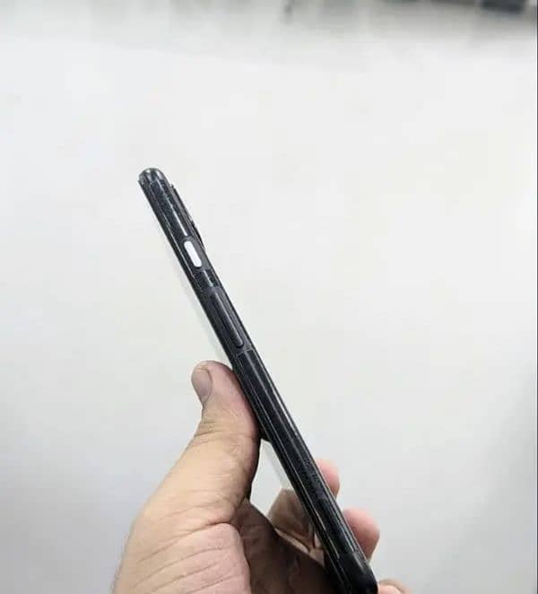 Google pixel 4a 5g 6/128.   ( Exchange possible) 3