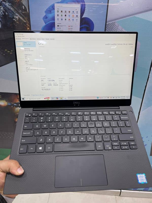 Dell Xps 9370 : Core i7 8th Gen : 16/256 : 4k/Touch Screen 9