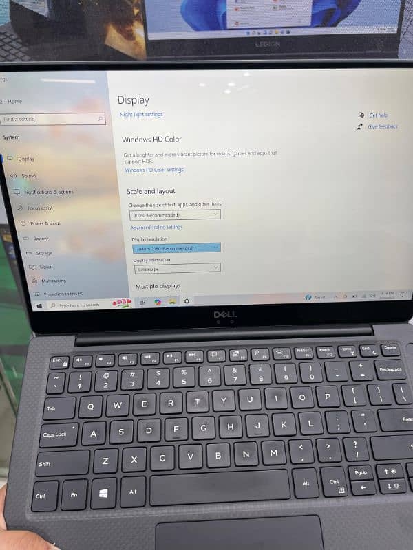 Dell Xps 9370 : Core i7 8th Gen : 16/256 : 4k/Touch Screen 12