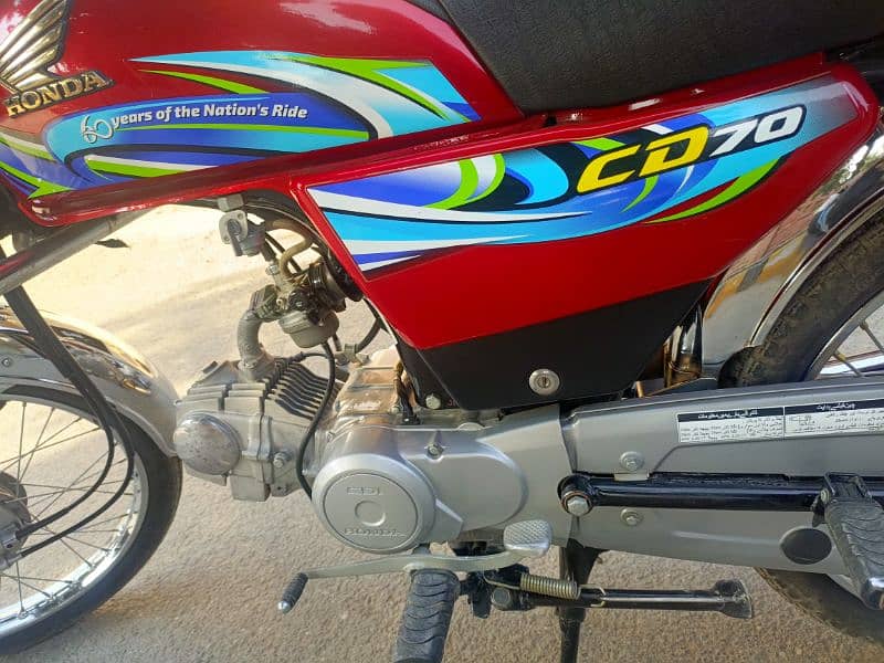 HONDA CD 70 2024 4