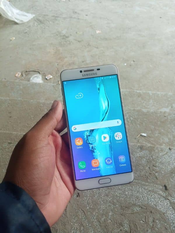 Samsung C7 Mobile available for Sale Condition 10/10 4/32 2