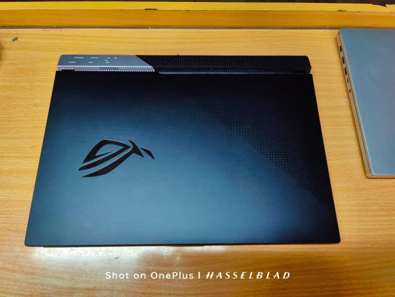 Asus ROG Strix Ryzen 9 RX6800M 12GB Graphics Gaming Beast Laptop Huryp 3