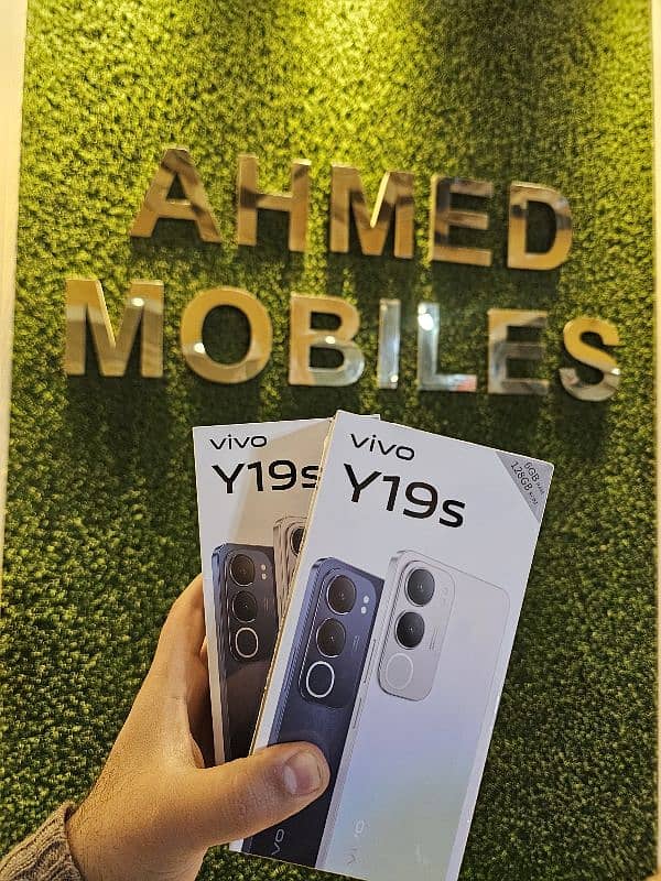 Vivo Y200 And Y19s  Brand new ( box pack ) 1 year Offical Warranty 4