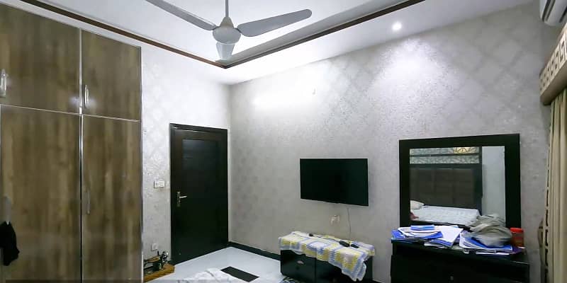 20 Marla Double-Storey House For Sale In Johar Town Phase 2, Block H1 - Demand: 8 Crore 42