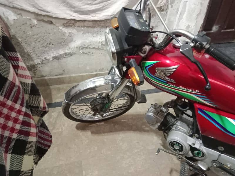 Honda CD 70 model 2018 O3OO84/49/88O 8