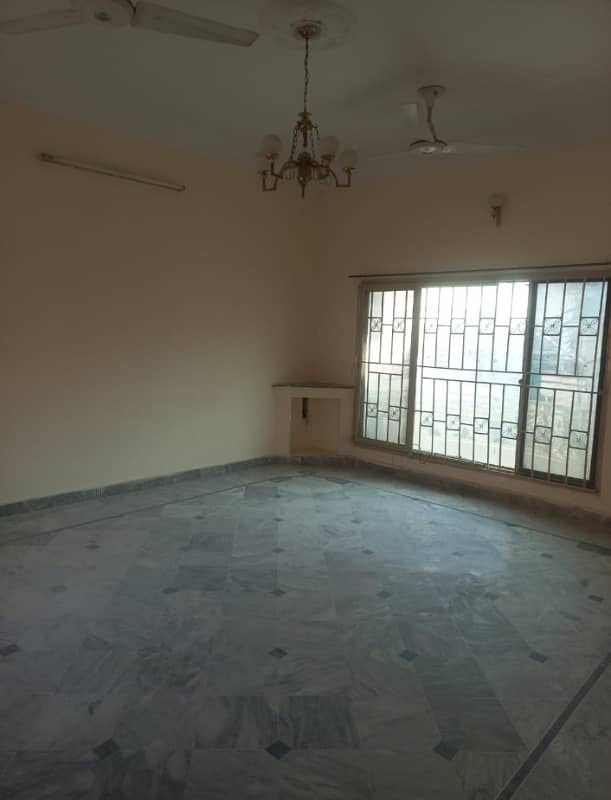 BEAUTIFUL 10 MARLA HOUSE UPPER PORTION FOR RENT WALAIYT COLONY NEAR ARMY PUBLIC SCHOOL 2