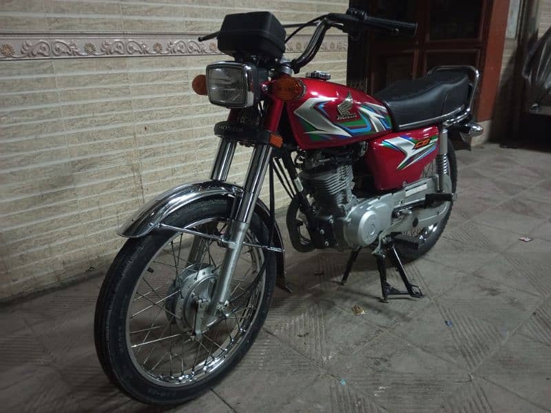 Honda 125 Karachi number 6