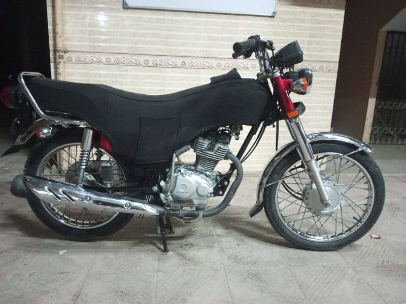 Honda 125 Karachi number 11