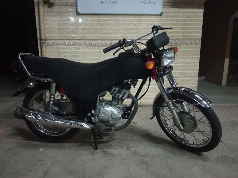 Honda 125 Karachi number 12