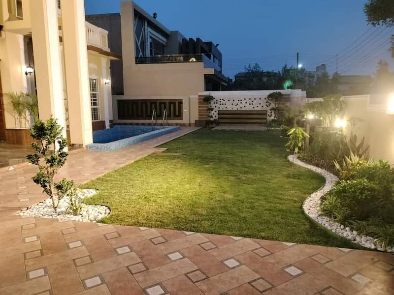 Wapda Town Lahore Pakistan 2 Kanal House For Sale 6 Beds Cinema Hall Swimming Pool 10