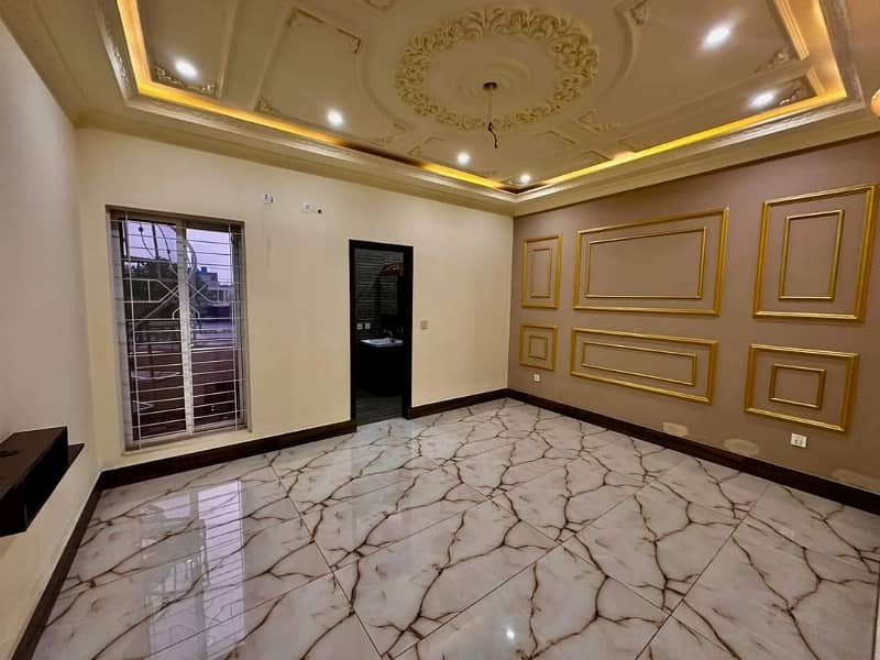 11 Marla New House Available For Sale 5 Beds Valencia Town Lahore Pakistan 9