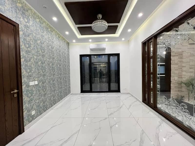 11 Marla New House Available For Sale 5 Beds Valencia Town Lahore Pakistan 23