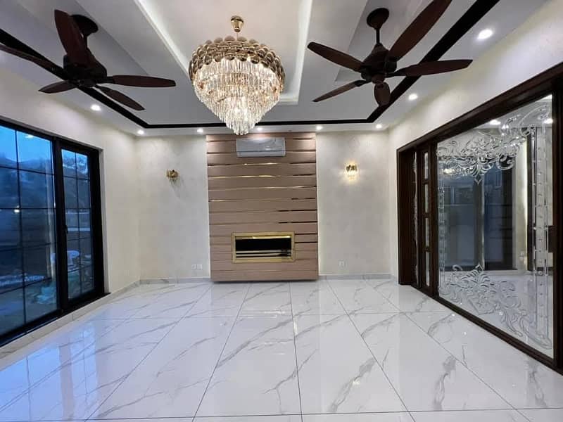 11 Marla New House Available For Sale 5 Beds Valencia Town Lahore Pakistan 30