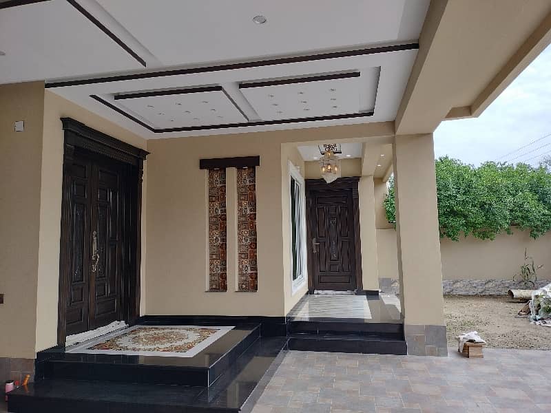 1 kanal house for sale 6 beds cinema hall wapda town Lahore Pakistan 1