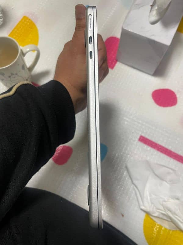 Macbook Air M2 2022, Warranty Available till July 25, 9