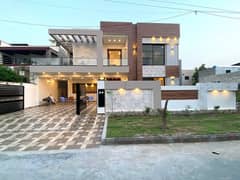 Valencia Town Lahore Pakistan 1 Kanal House For Sale 5 Beds