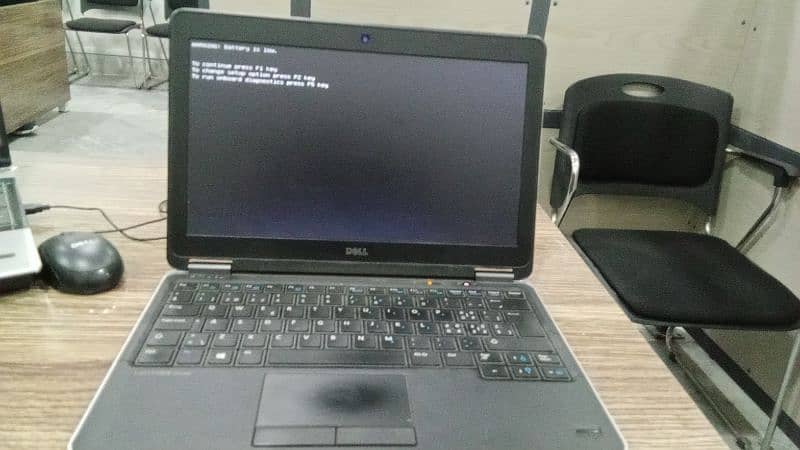 Dell Latitude 7240 core i7 4th generation 8/256 ssd 1