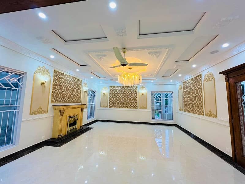 2 Kanal House For Sale 6 Beds Cinema Hall 150 Feet Road Valencia Town Lahore Pakistan 4